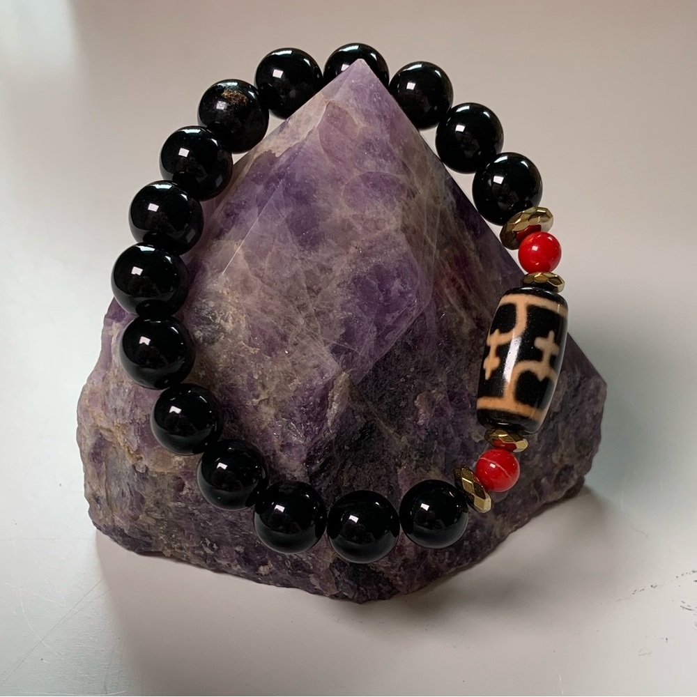 Tibetan Treasure Vase Dzi Bead Bracelet